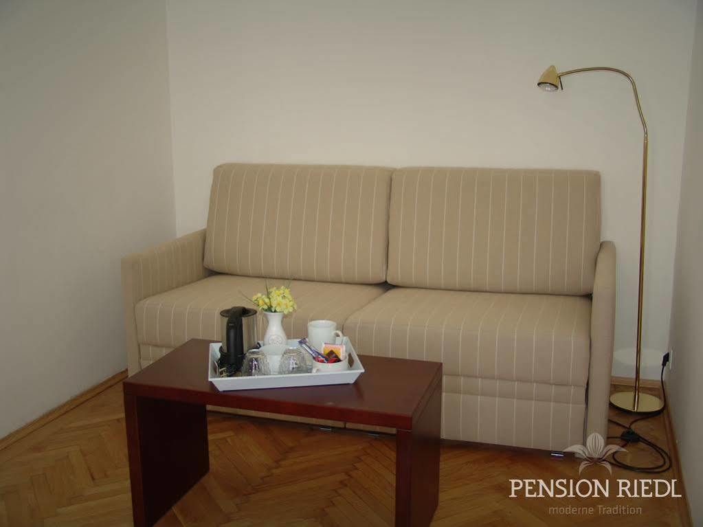 Pension Riedl Wien Ngoại thất bức ảnh